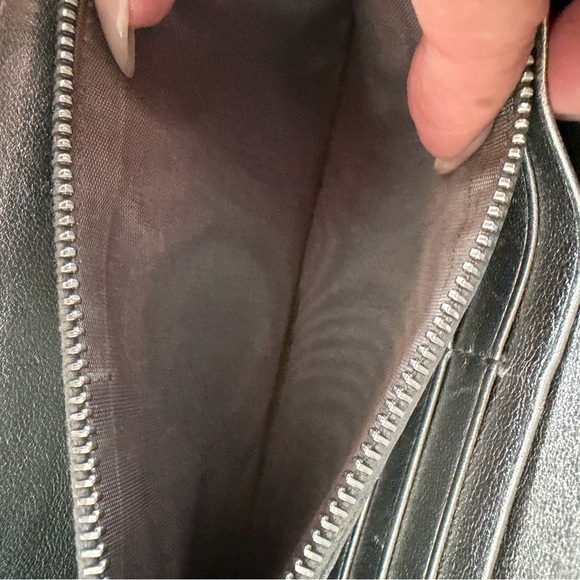 Prada Diagramme metallic long wallet - Picture 6 of 14